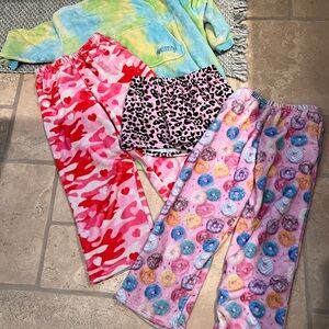 BUNDLE Girls Comfy + 2 fuzzy pants & shorts